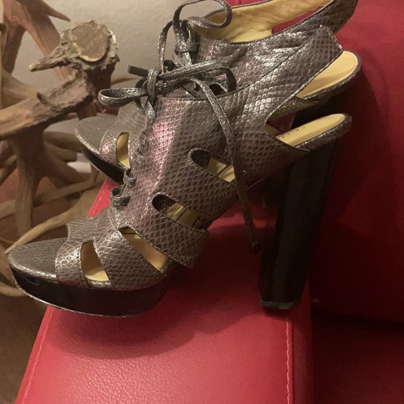 Coach heels size 8.5 - Picture 3 of 5